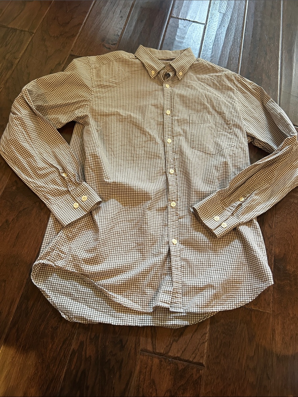 Perry Ellis Men's Long-Sleeve Button-Down Brown Gingham Shirt